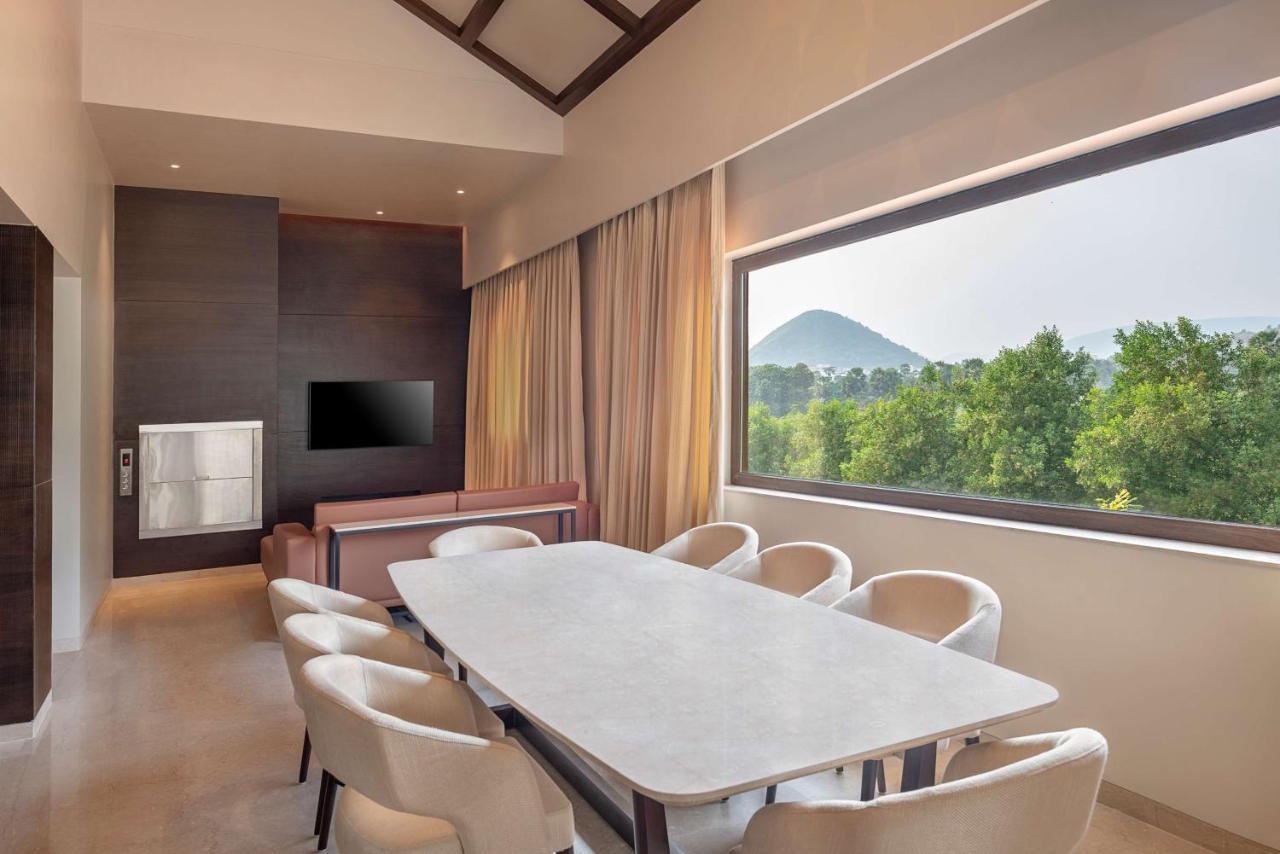 Radisson Blu Resort 비사카파트남 외부 사진